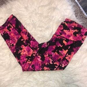 Old Navy Active Cropped Leggings